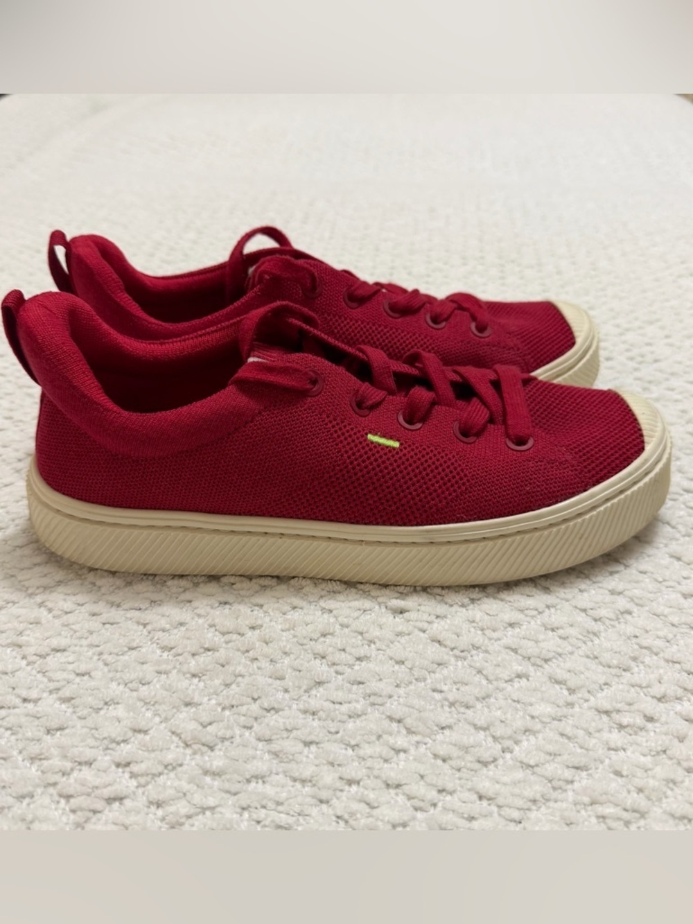 Cariuma Unisex Ibi Low Top Knit Sneaker Red Casual Shoes Women’s 10 Men’s 8.5